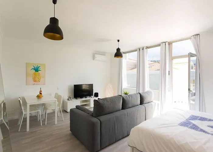 Banana Panorama: Lido Area *